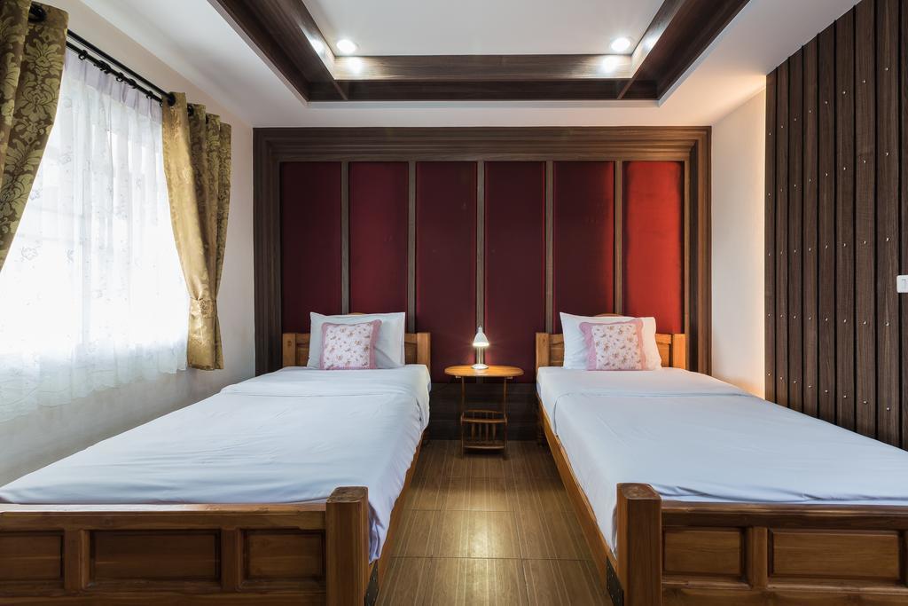 Baanchernchiangmai Hotel Chiang Mai Exterior photo